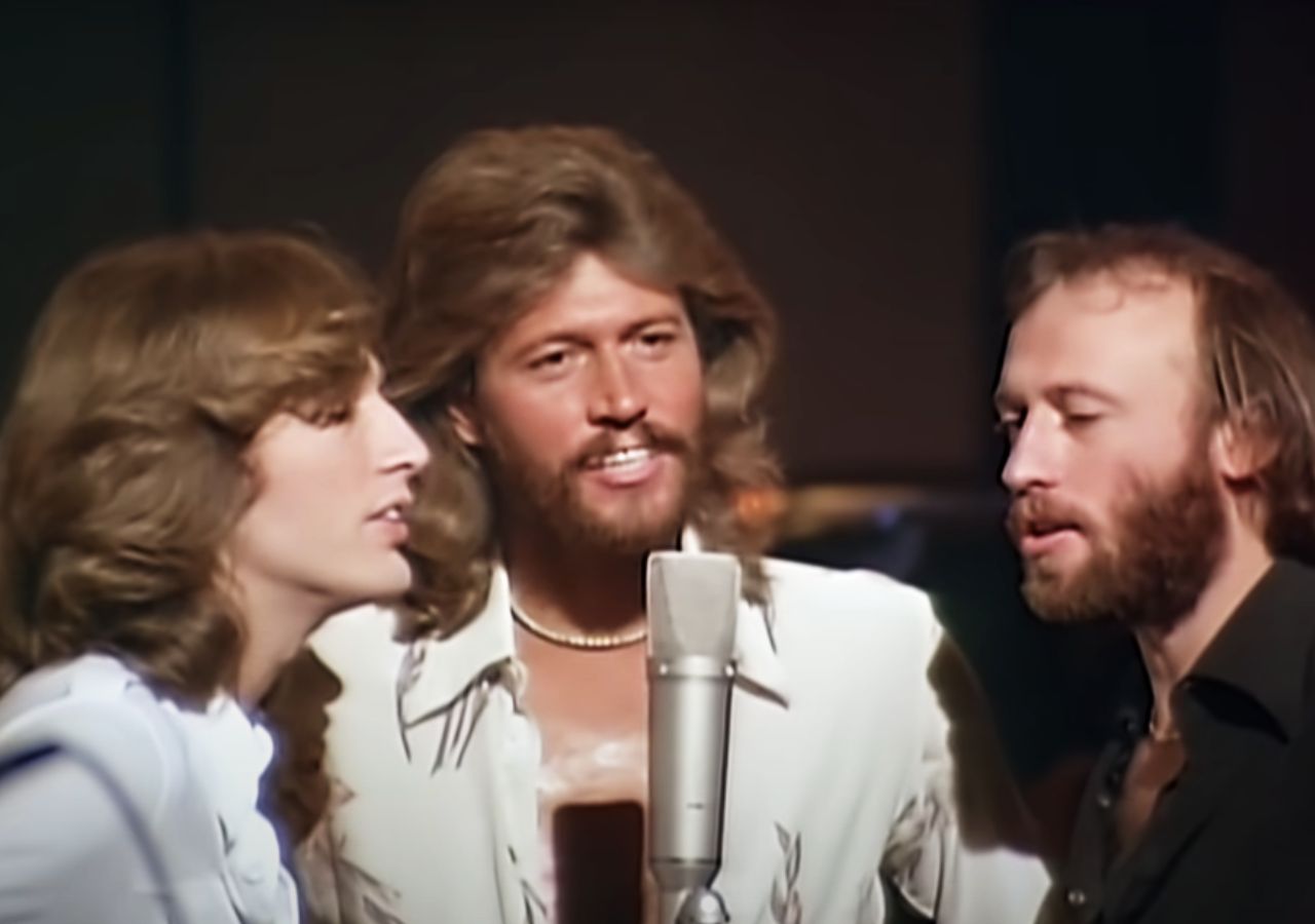 Bee Gees – Too Much Heaven
