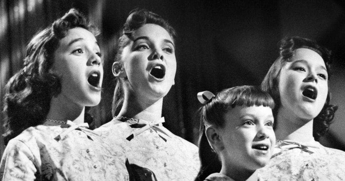 The Lennon Sisters – Tonight You Belong To Me
