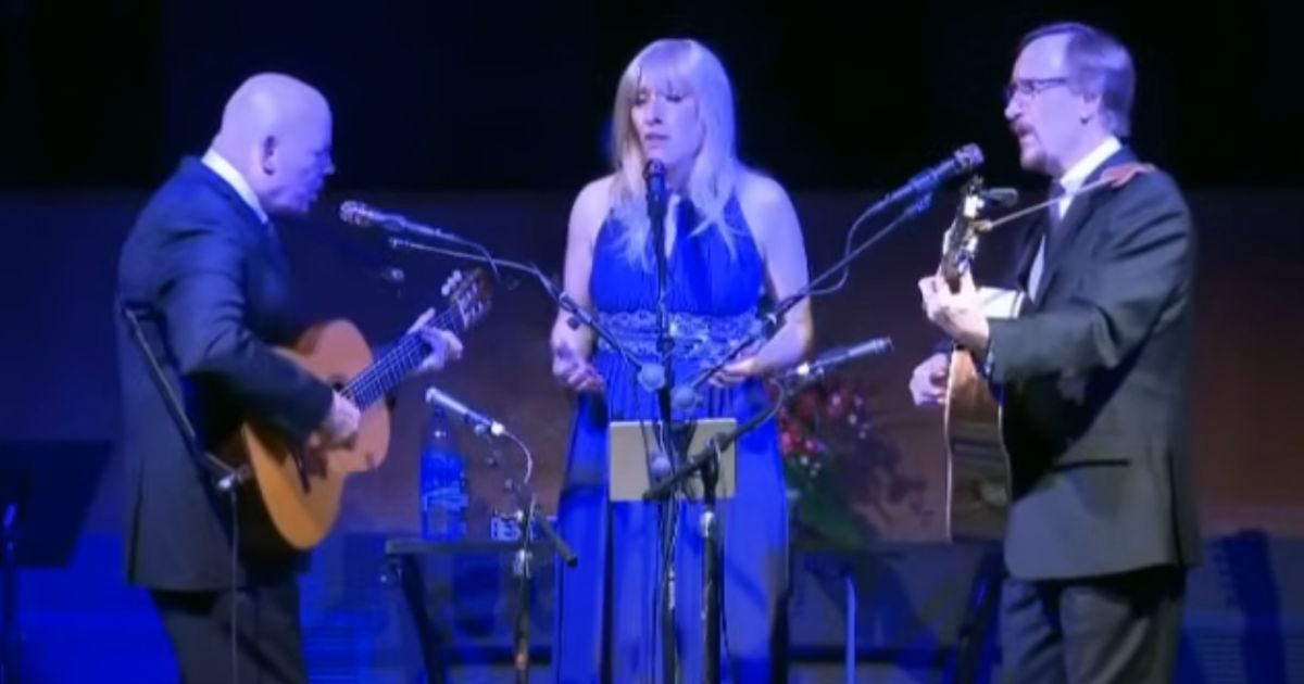 Peter, Paul and Mary – 500 Miles